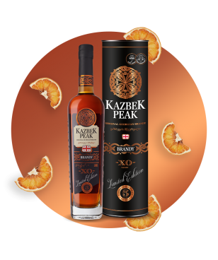 Kazbek Peak Aged 5 Years brandy 0,5l + Tuba - 2
