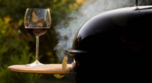 Przegląd najlepszych win na grillowanie w majówkę